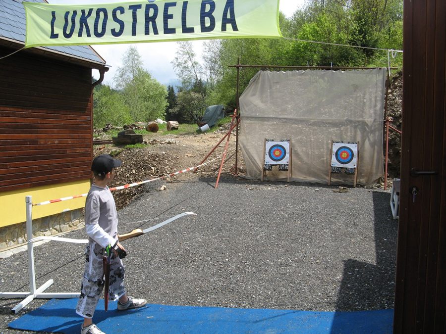 LETN BOBOV DRHA V PETIKOV