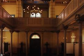 interir synagogy